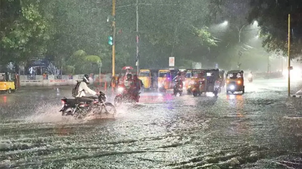வெயிலுக்கு லீவு.. தமிழகத்தில் மதியம் 1 மணி வரைக்கு இங்கெல்லாம் மழை கொட்டும்.. வானிலை மையம் அப்டேட்!